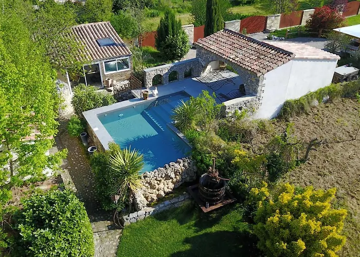 乐雅丁奥苏赛酒店 4* Brissac