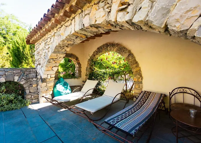 乐雅丁奥苏赛酒店 招待所 4*