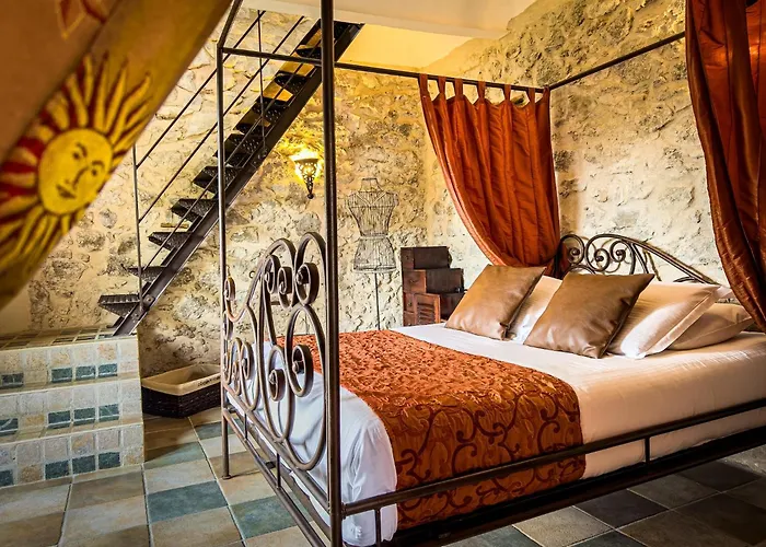 乐雅丁奥苏赛酒店